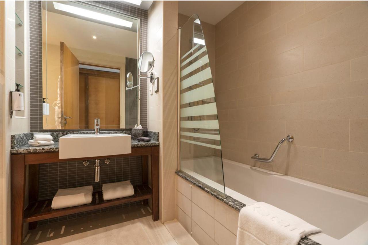 Amwaj Rotana, Jumeirah Beach - Dubai photo