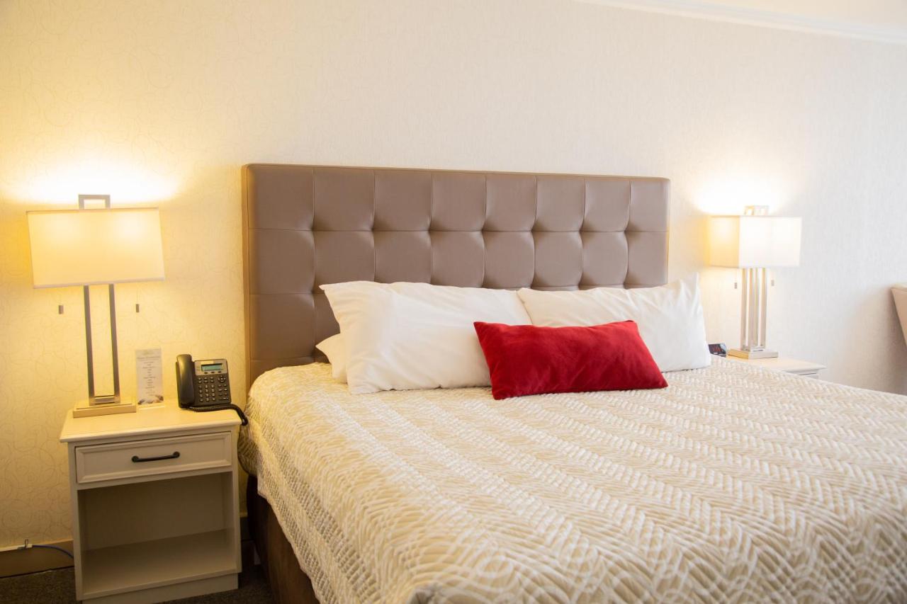 Taormina Hotel and Casino-Adults Only photo