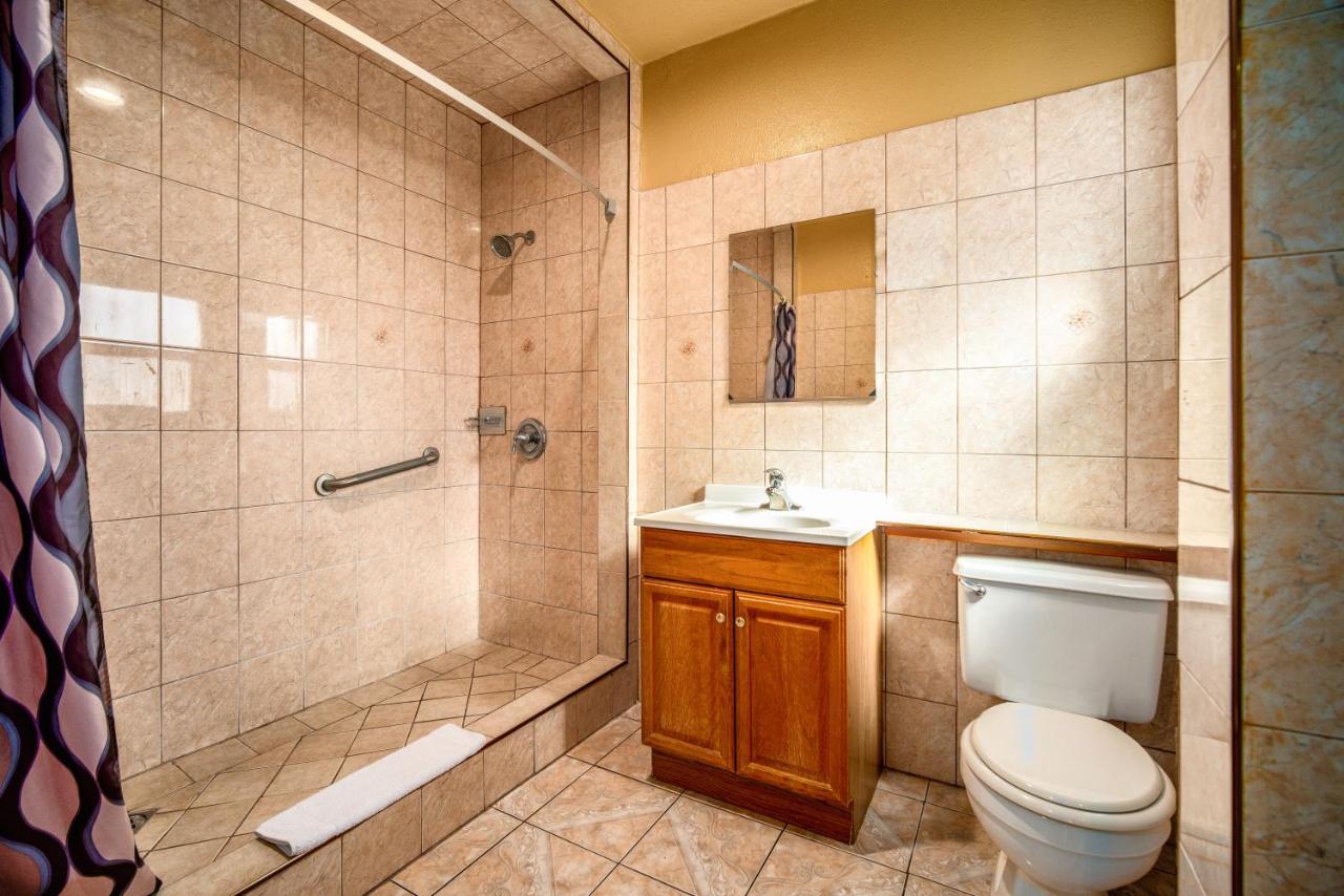 Geneva Motel — photo 14