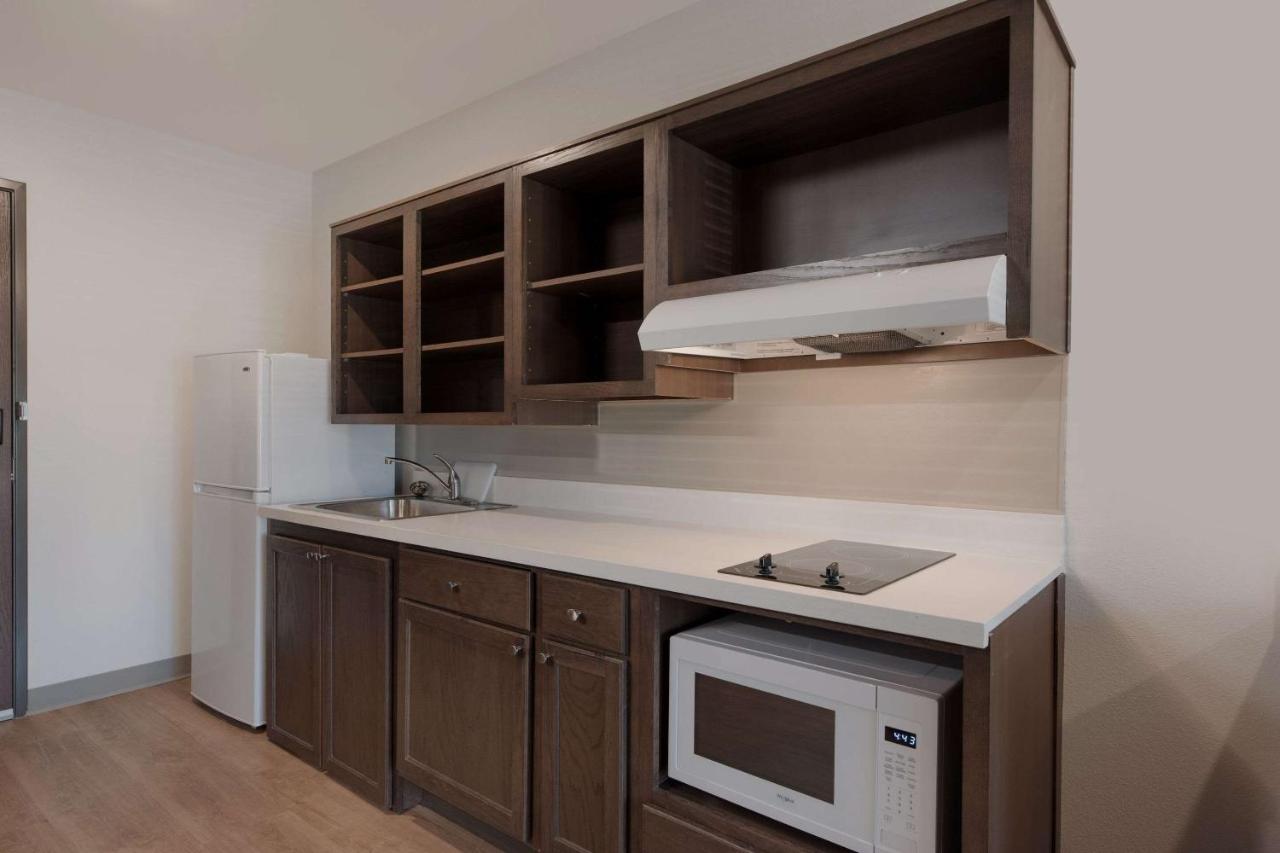 WoodSpring Suites Phoenix-Deer Valley — photo 15