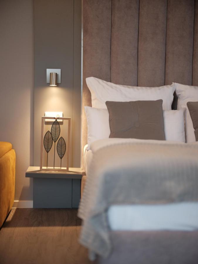 THE ROOMS - Hotel & House
