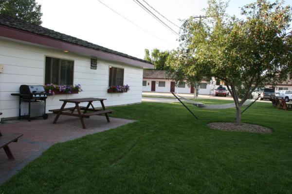 Covered Wagon Motel — photo 19