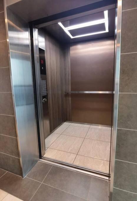 Almas Suites Cozy Muji Netflix 100mbps By STAY - 2