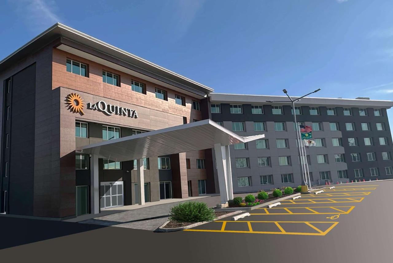 La Quinta Inn & Suites by Wyndham Chicago O'Hare-Rosemont