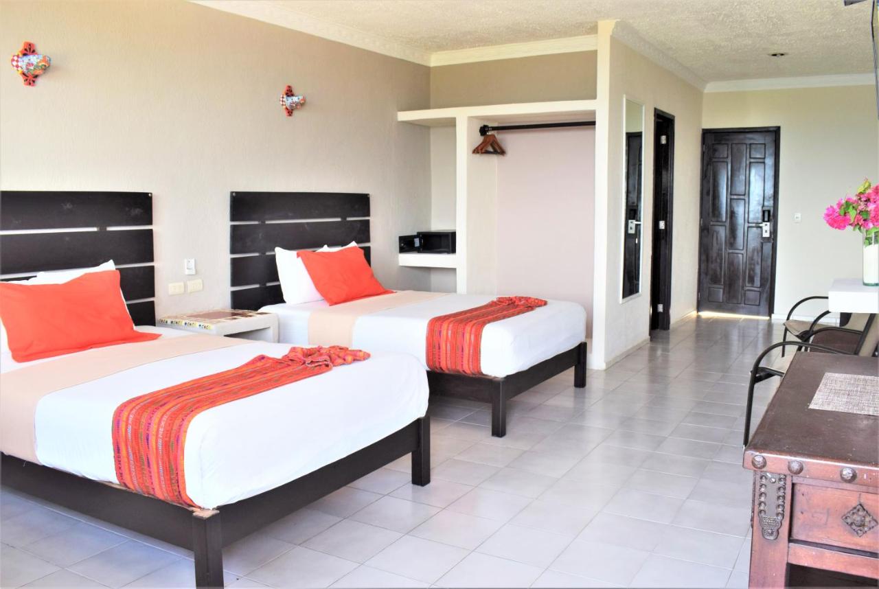Hacienda Morelos Beachfront Hotel photo
