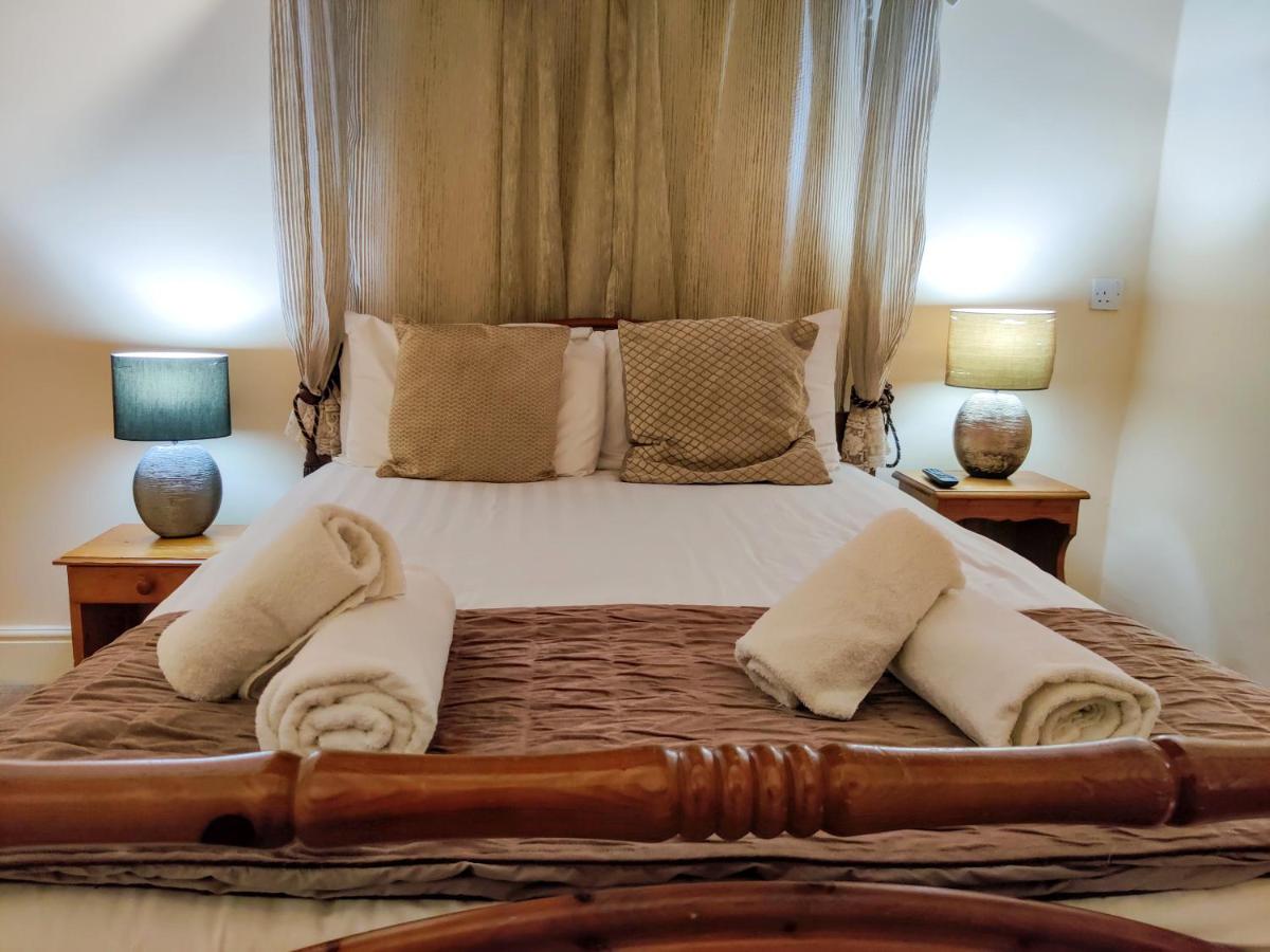 Wentworth House Deals & Reviews,