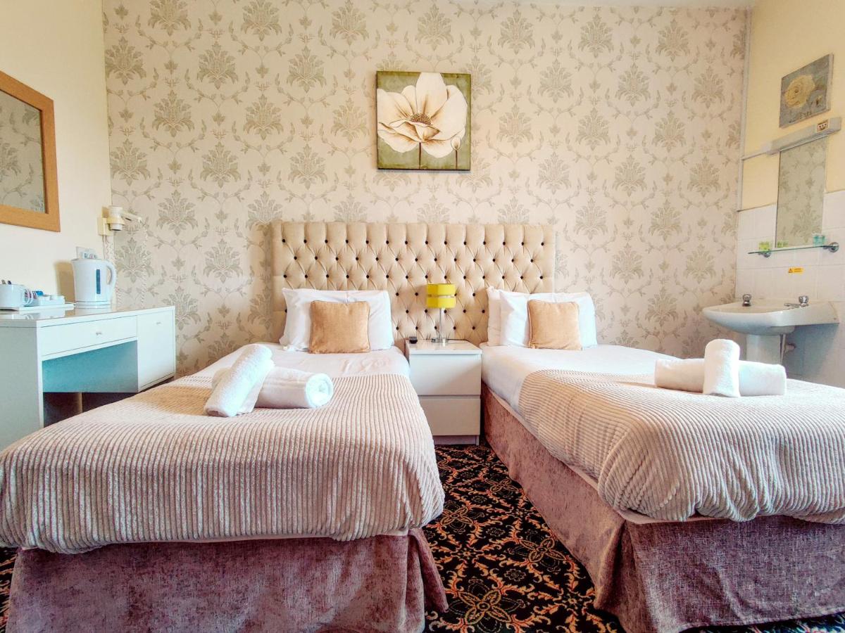 Wentworth House Deals & Reviews,