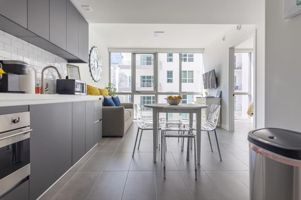 Amazing Condo in Downtown Miami/Brickell w/PARKING - 5