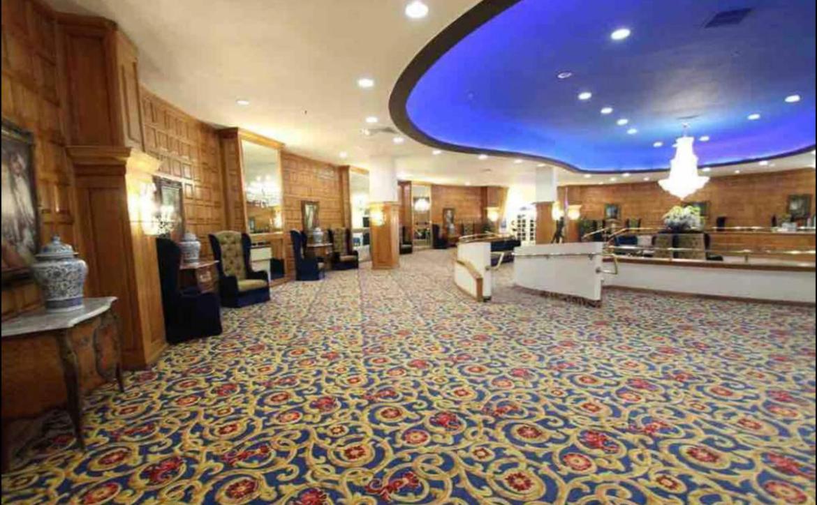 7th Miami Beach Ocean View Free Parking - 2