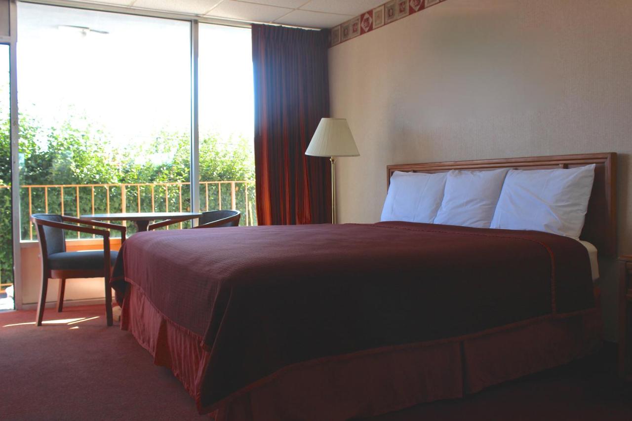 Regency Inn — photo 12