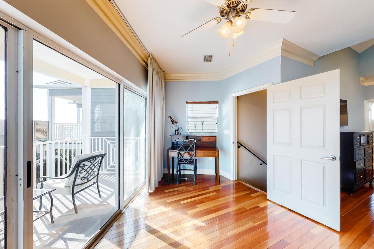 Beach Pointe 301 by Destin Getaways — photo 18