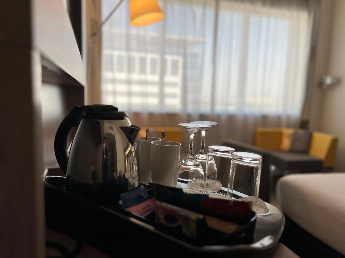 Novotel World Trade Centre Dubai photo