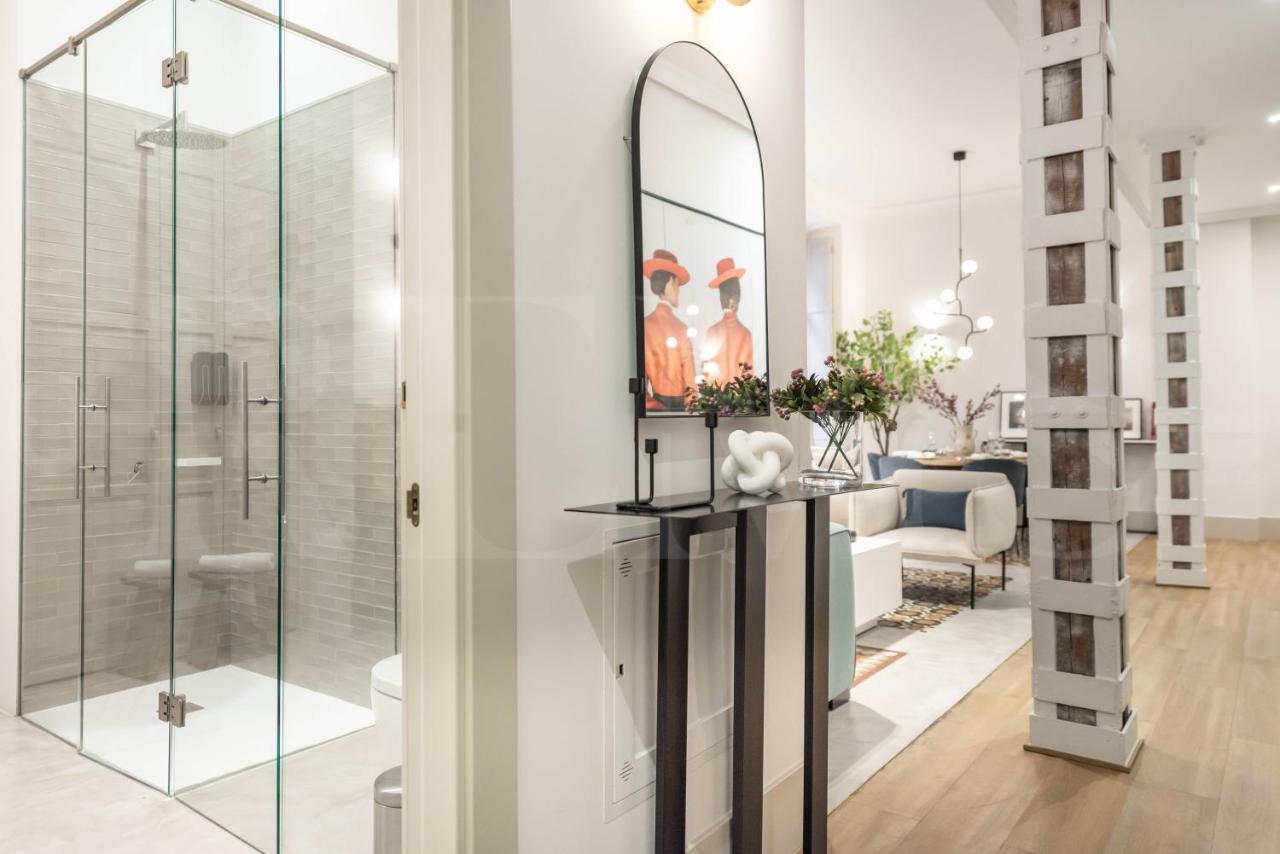 Modern luxe apartment in the historic city center by REMS - 3