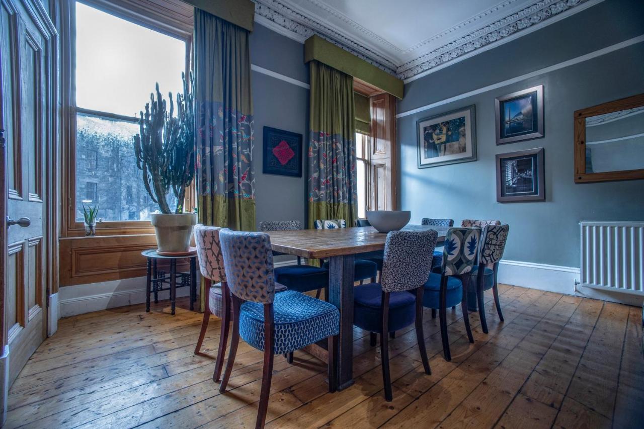 {{ hotelInfo.altText }}