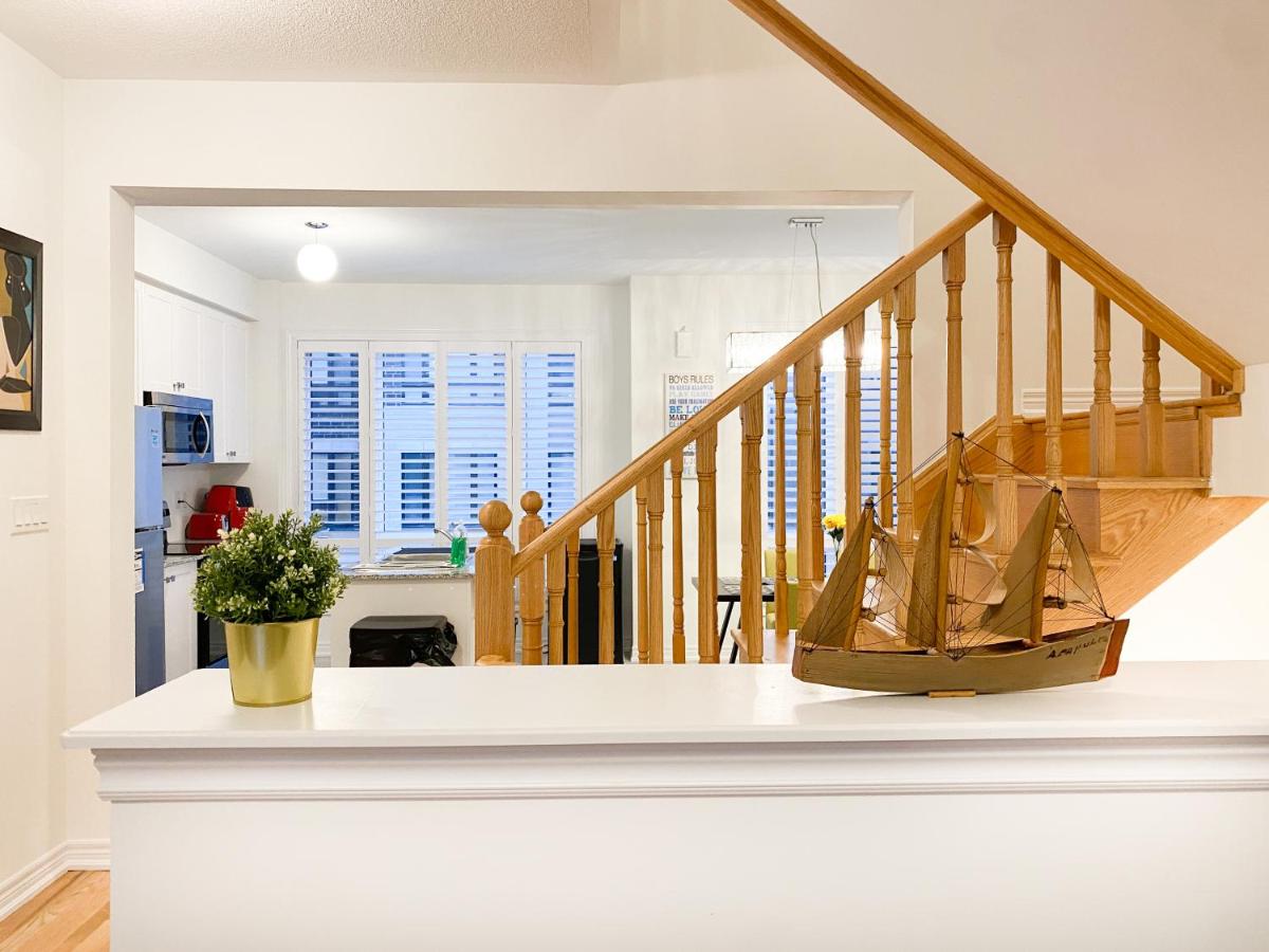 Relaxing Private Bedrooms in Whitby near Beach photo