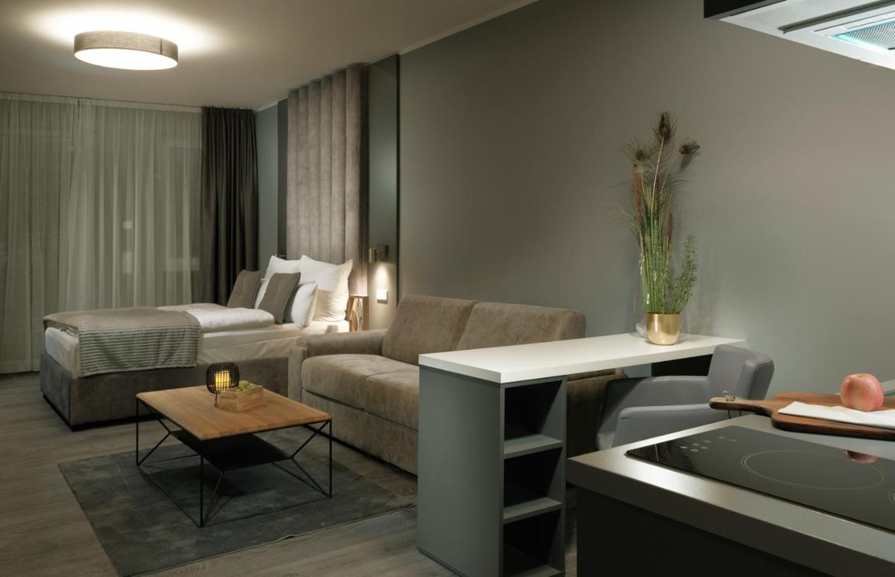 THE ROOMS - Hotel & House