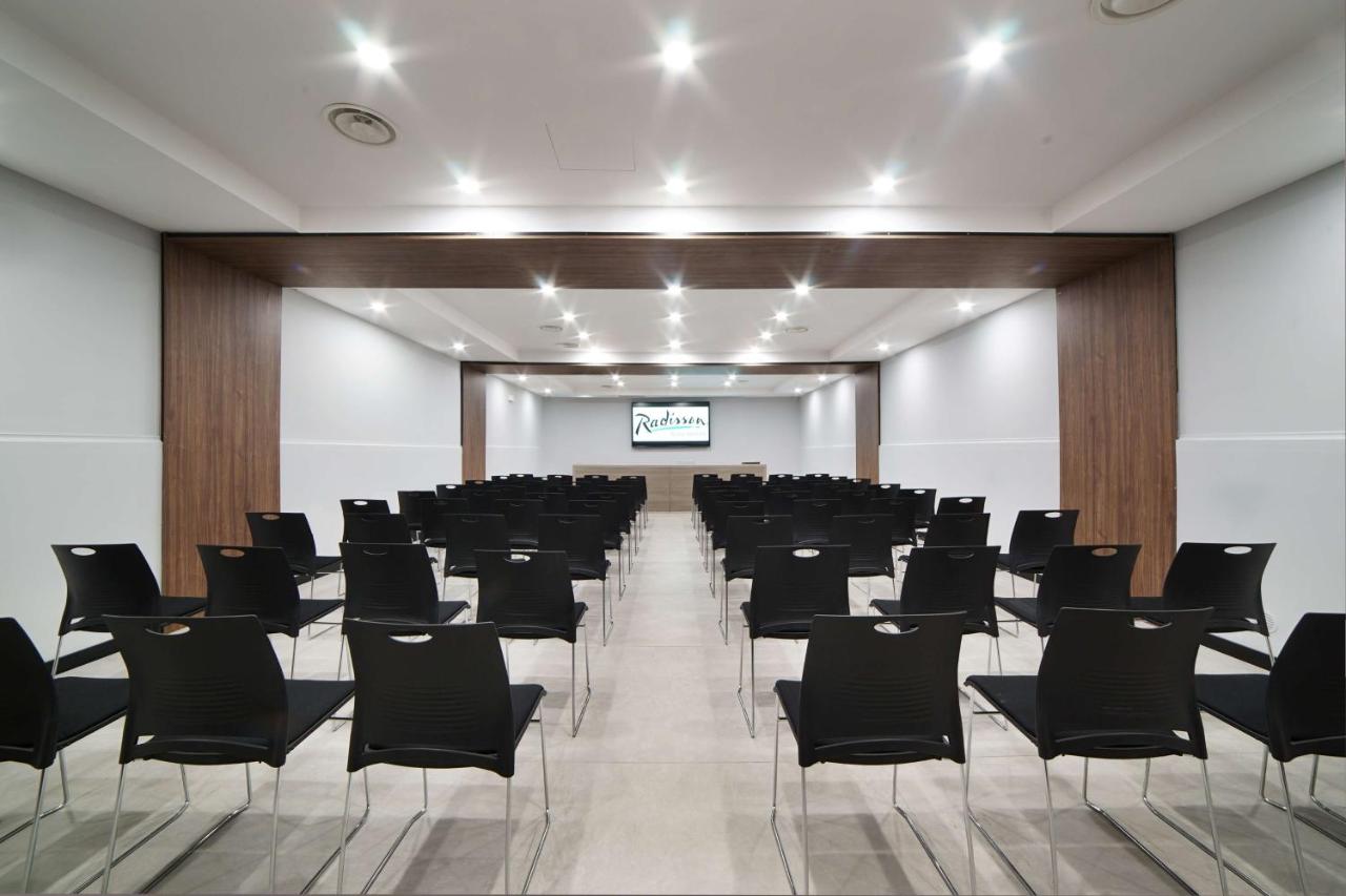 Radisson Hotel Nola Naples - 4