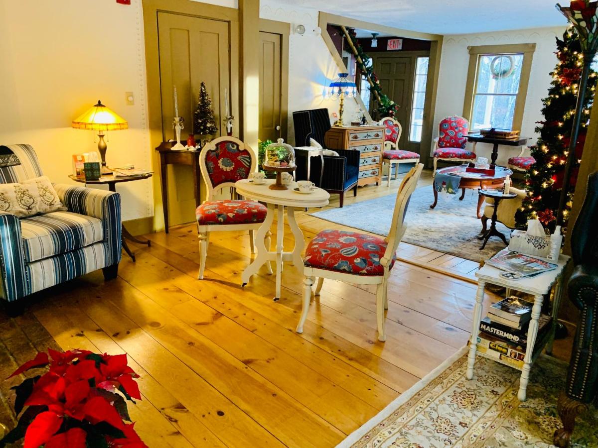 The Buttonwood Inn on Mt. Surprise — photo 21