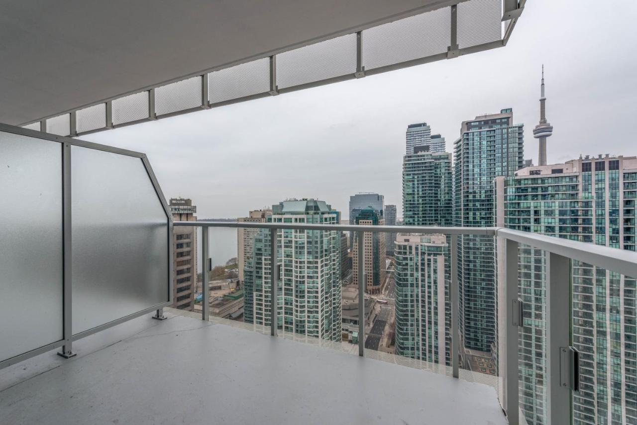Pristine 1BR + Den -Harbour Front Toronto Downtown - photo