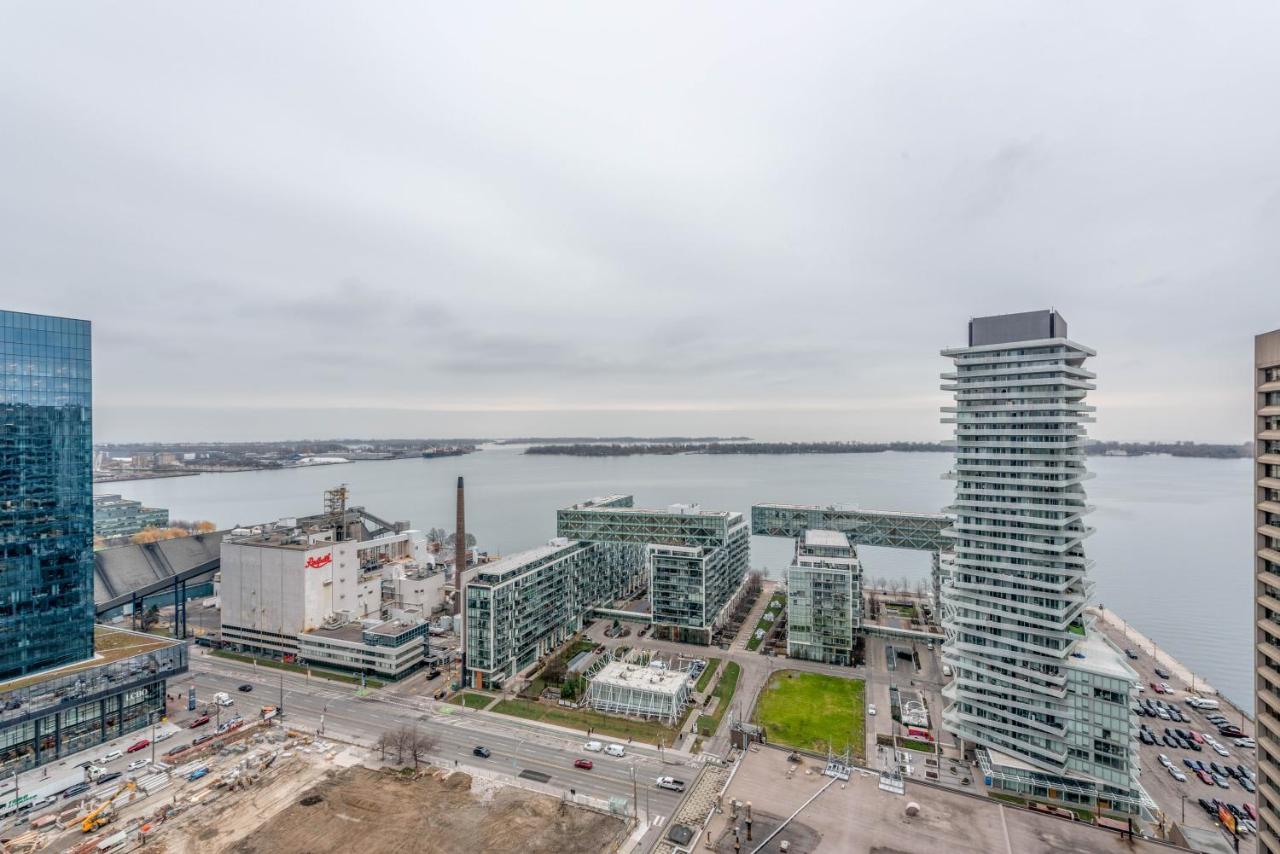 Pristine 1BR + Den -Harbour Front Toronto Downtown - photo