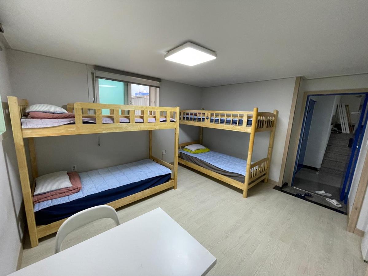 Twin Rabbit Guesthouse - 4