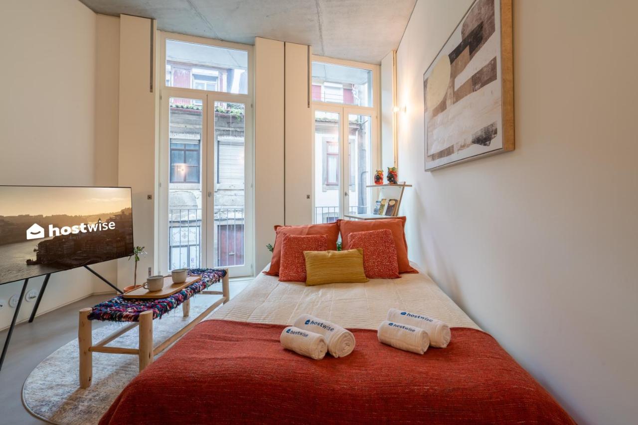 Host Wise - Luxurious Private Flats - Balcony - 3