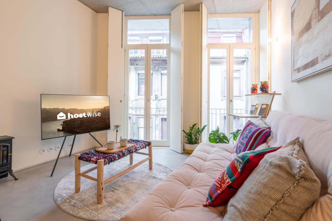 Host Wise - Luxurious Private Flats - Balcony - 5