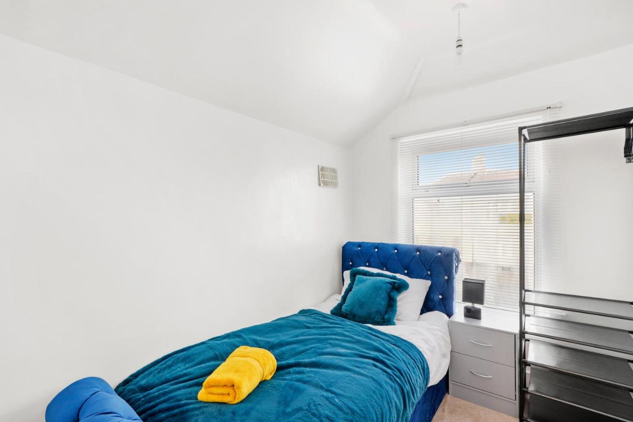 3bed Cozy House Parking Wifi photo