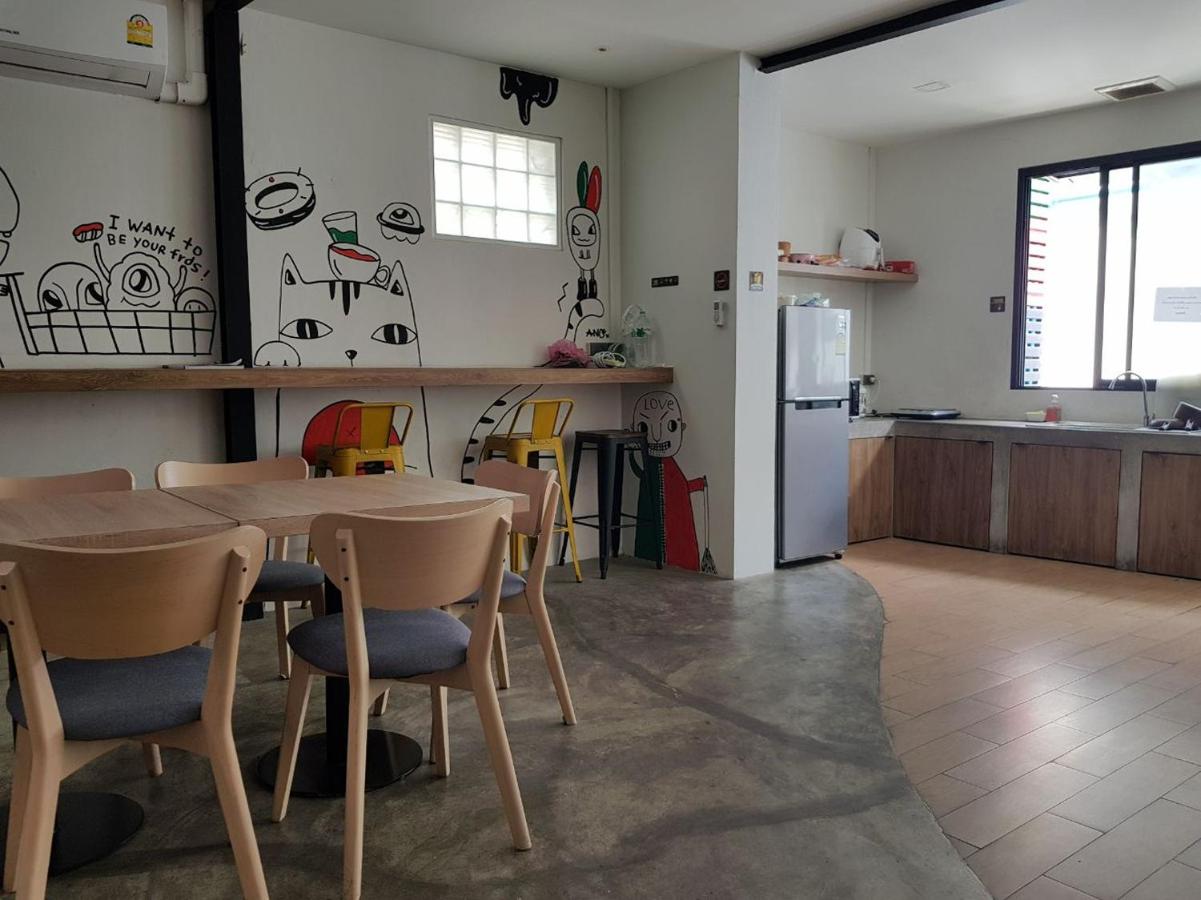 All day hostel at BTS Bang Chak - 5