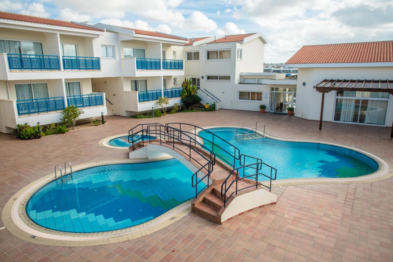 Cynthiana Beach Hotel photo