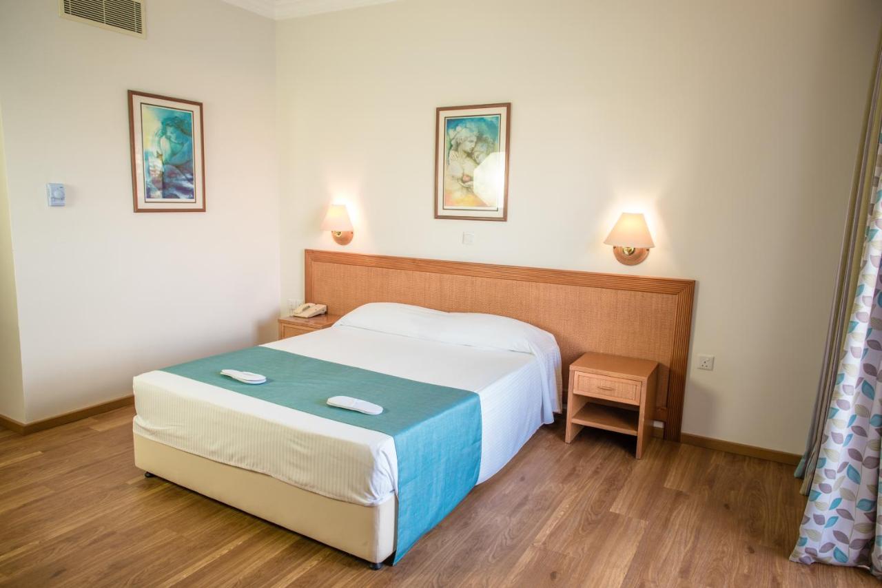 Cynthiana Beach Hotel photo
