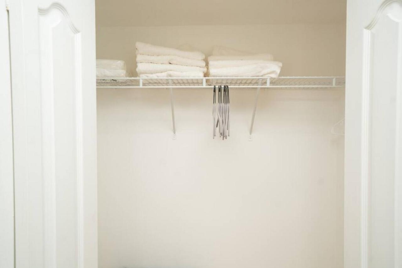 2Bed 2 Bath Airbnb Friendly building with Pool, Hot Tub, and Gym - 5