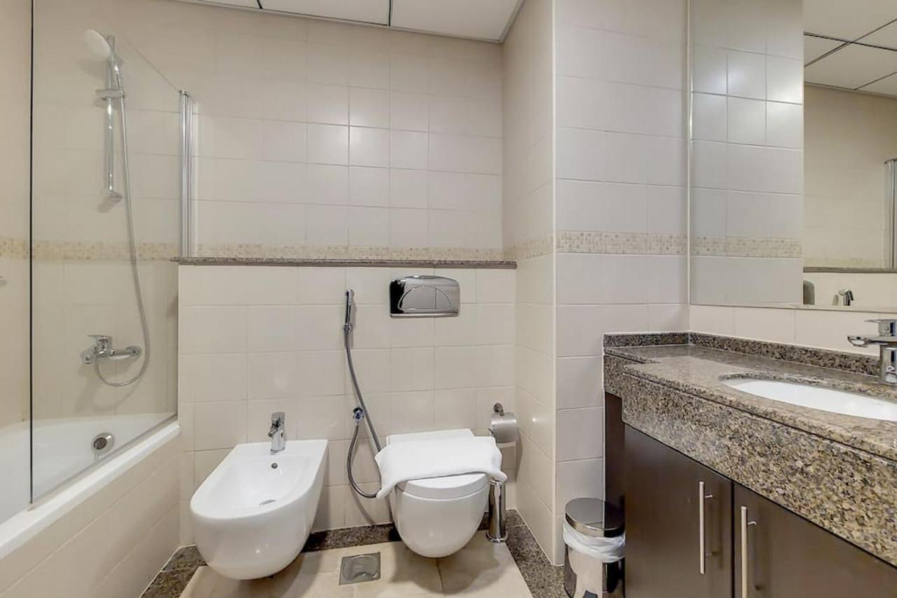 Vacationer Holiday Homes I Tranquil Two Bedroom I Bay Central Central Tower - 3