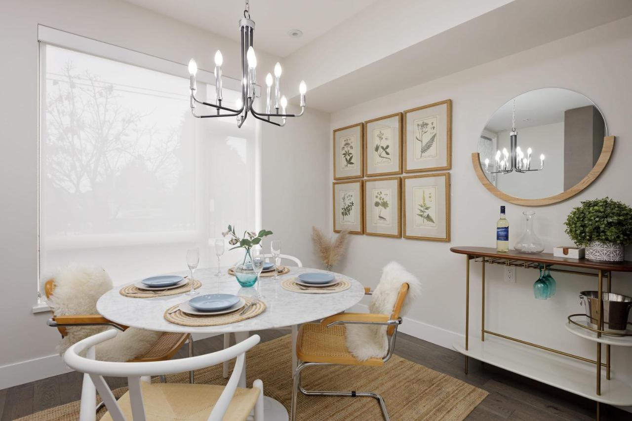 Luxury 3BR TH w Peloton-Central & YVR I 2Parking photo