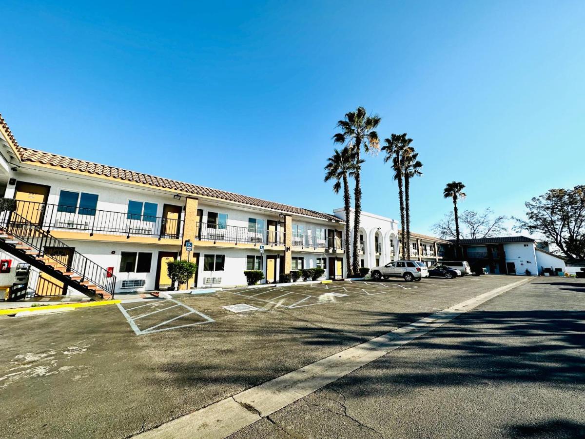 Casa Blanca Hotel - Cypress Buena Park, Anaheim Area — photo 12