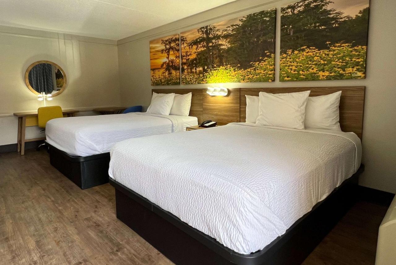 Days Inn by Wyndham Birmingham/West photo