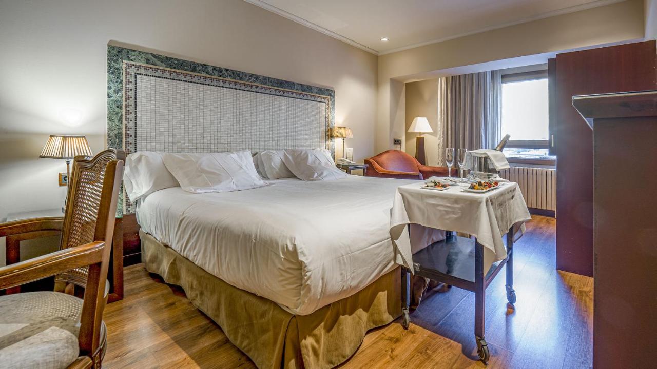 Roc Blanc Hotel & Spa photo