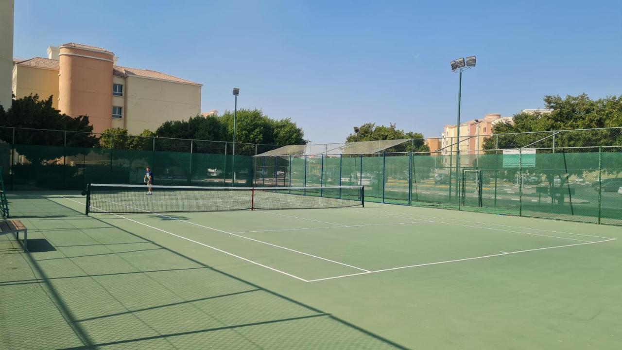 Studio with free Tennis court at the yard, Дубай - обновленные цены 2023  года