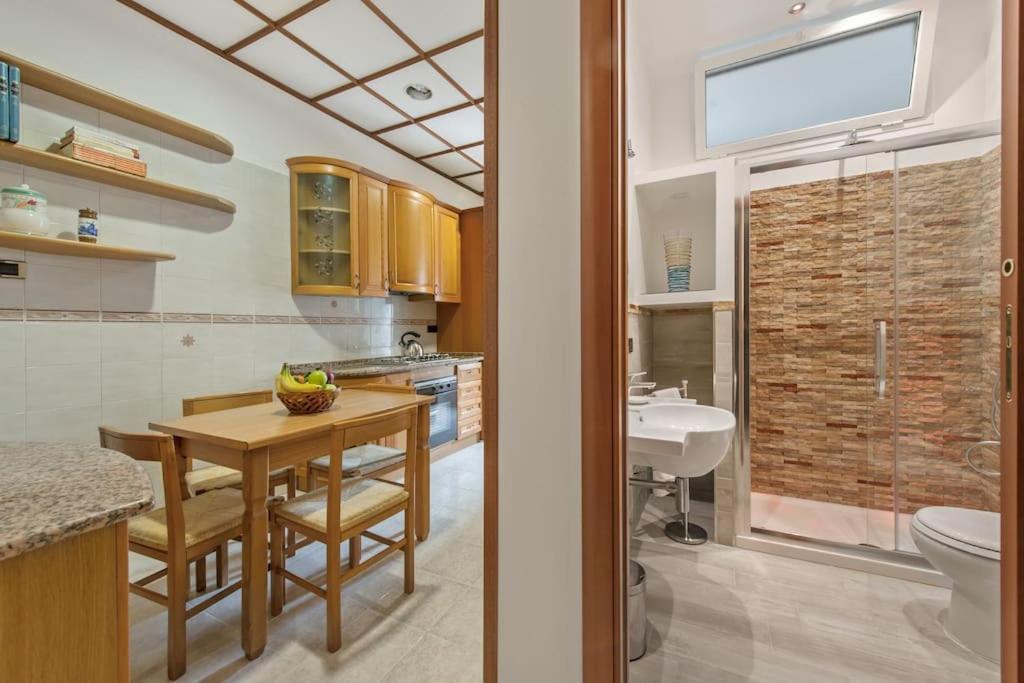 DOMUS PATRIZIA ROMANA 6 Persone - 3