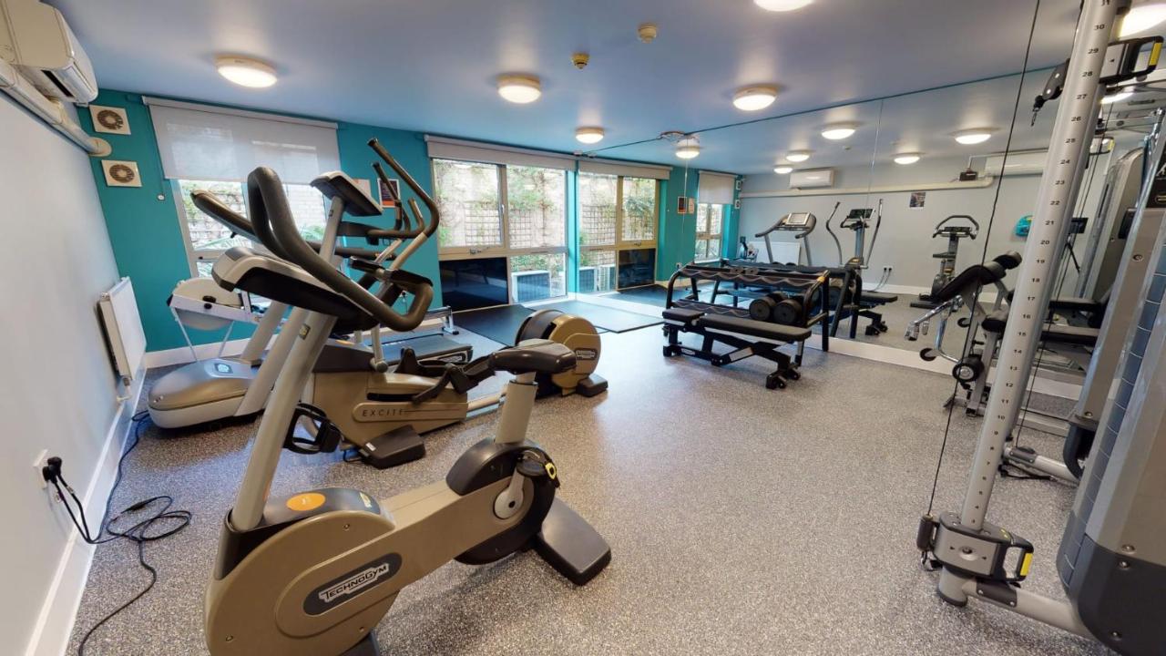 For Students Only - iQ Hoxton in London - 5