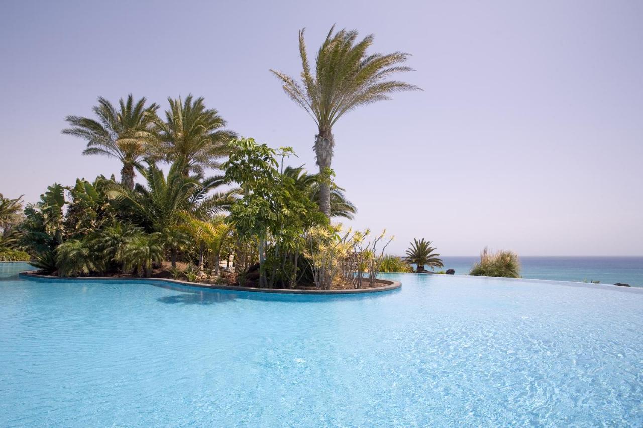 Heated swimming pool: R2 Hotel Pajara Beach