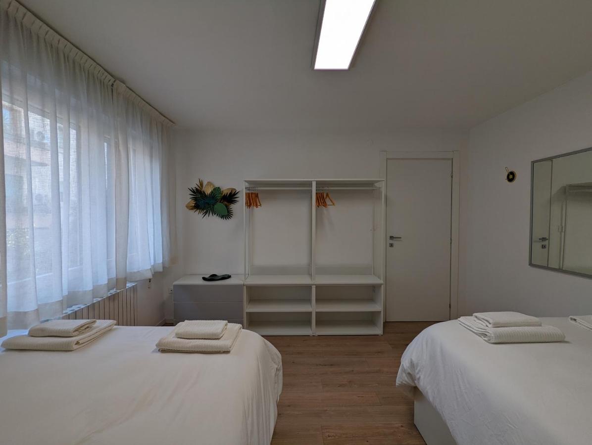 Urban Oasis family apt 10 mins from Venice - 2