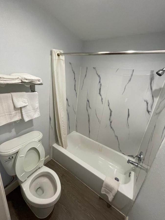 Western Inn — photo 8