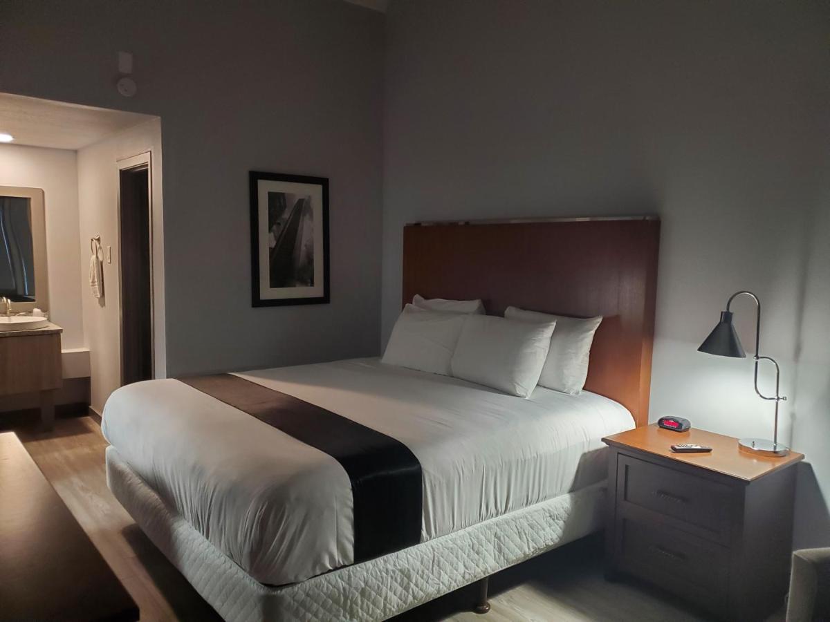 Happy Bay Hotel & Banquet Hall — photo 6