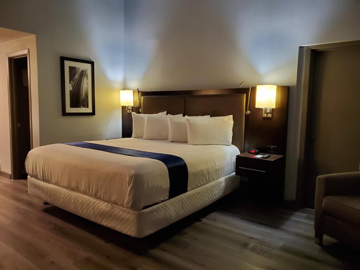 Happy Bay Hotel & Banquet Hall — photo 2