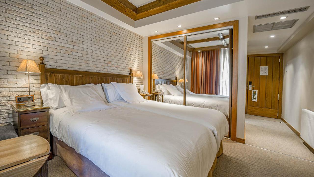 Roc Blanc Hotel & Spa photo