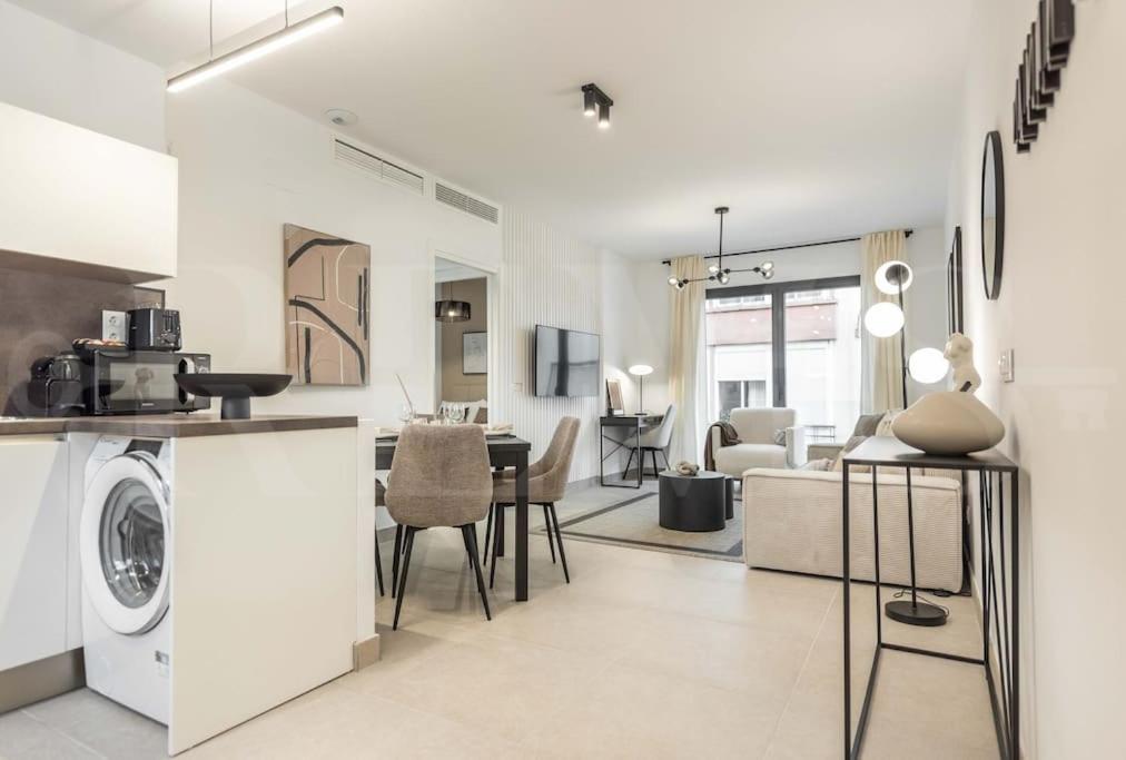 Modern apartment with patio & parking REMS - 5