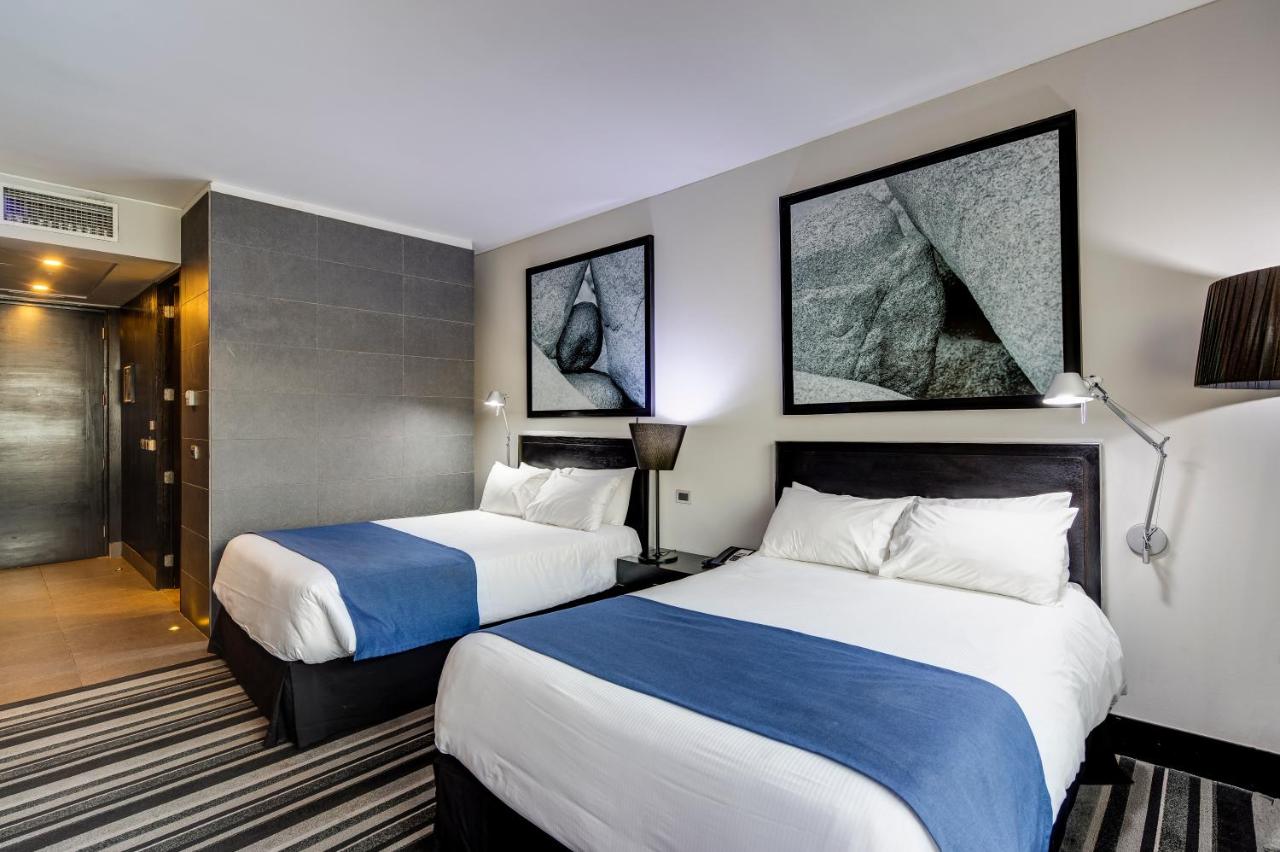 Wyndham Santiago Pettra photo