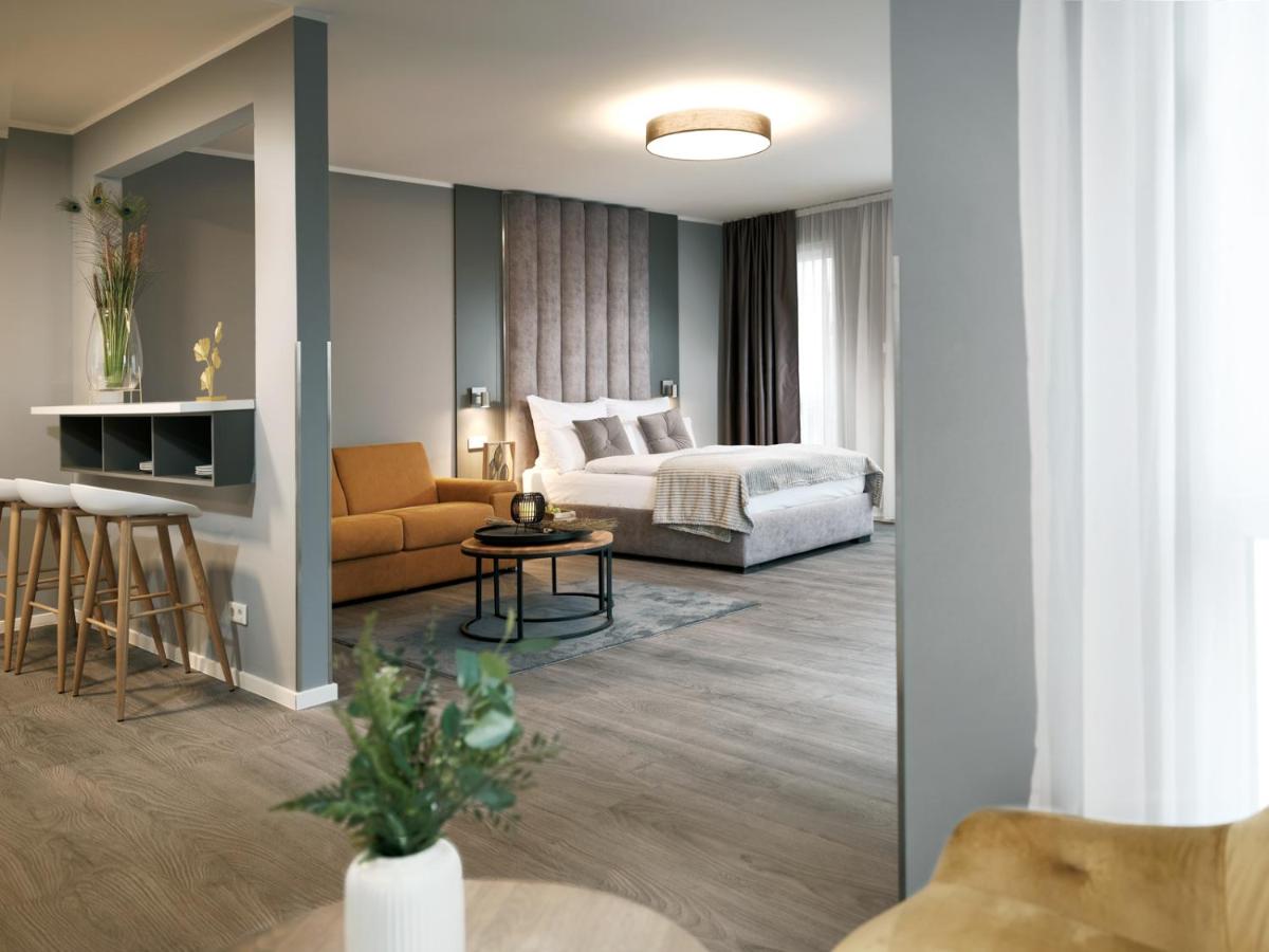 THE ROOMS - Hotel & House