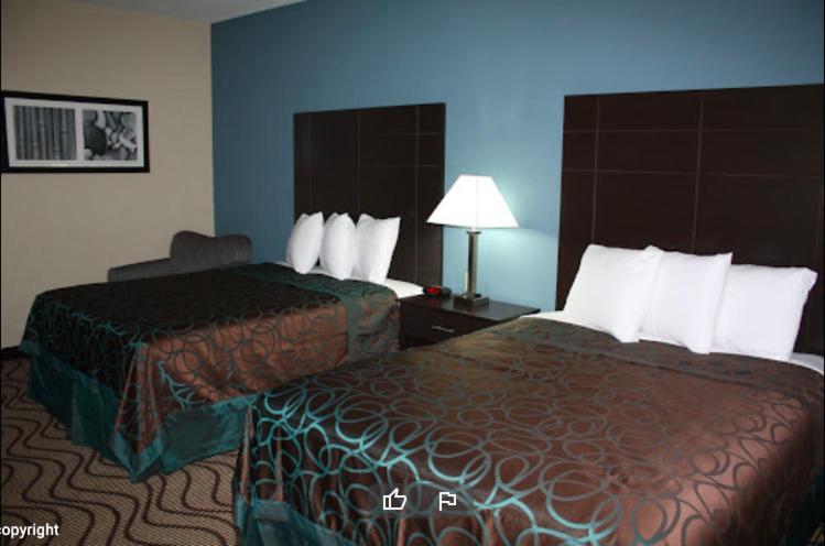 Plaza Inn and Suites — photo 13